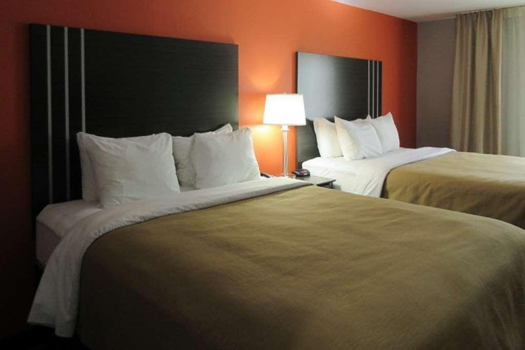 Quality Inn & Suites Fresno Northwest Zimmer foto